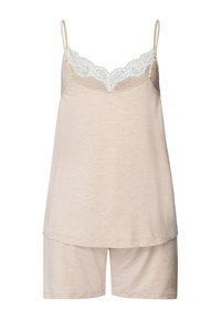 Conjunto de pijama de color beige claro que incluye una parte superior sin mangas con un borde de encaje y pantalones cortos a juego. Tejido suave con un ajuste relajado y un diseño sencillo.