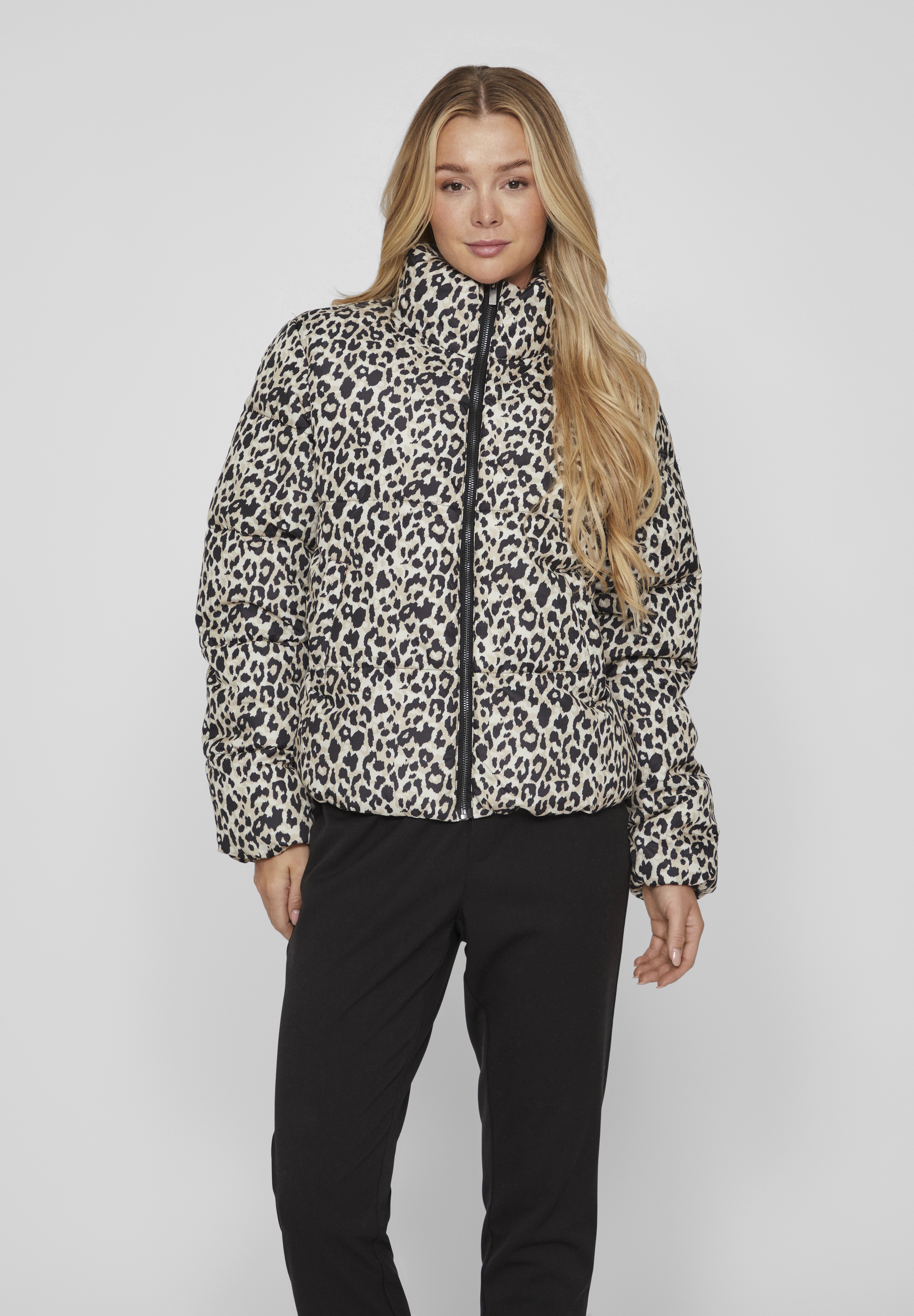 Vila Vitate L/S Short Puffer Jacket - Giacca Trapuntata Corta Donna Con Cerniera Metallica E Collo Largo, Ideale Per Le Fresche Giornate, Stile Casual - 2