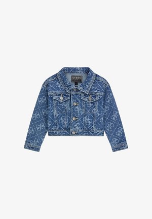 Giacca di jeans corta blu con stampa monogramma chiara su tutta la superficie, bottoni color argento, due tasche a pattina sul petto e colletto, by Guess.