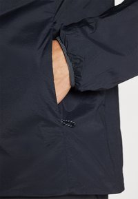 Thumbnail Image 6