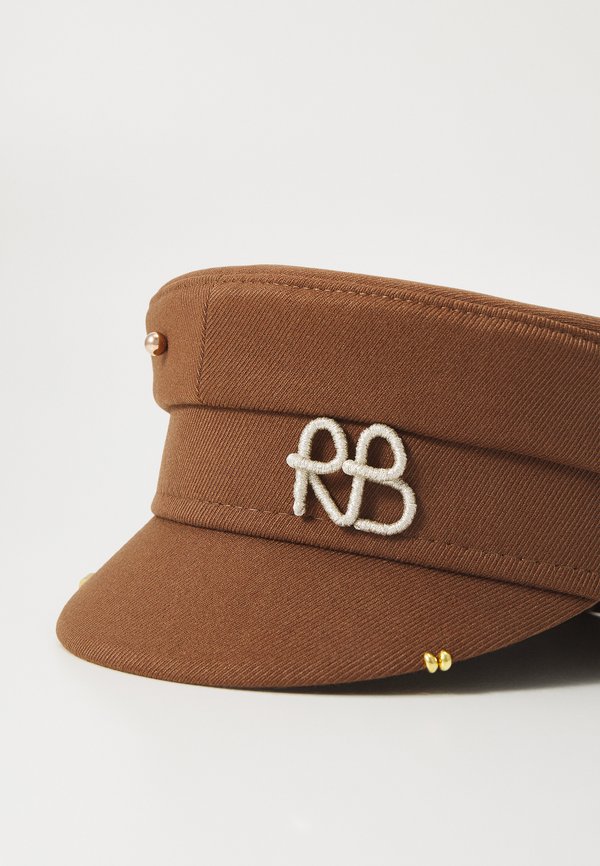 PIERCED PLAQUE BAKER BOY  - Beanie4