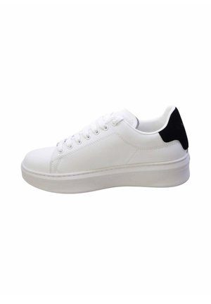 GAeLLE SNEAKERS - Sneakers basse - white