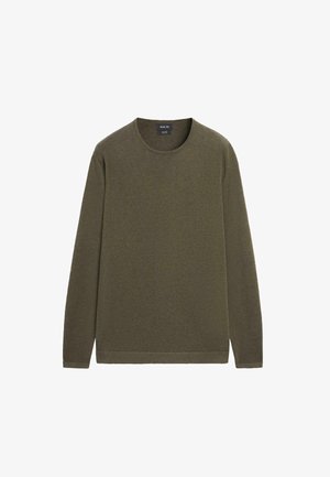 Dlouhý rukáv olivově zelený svetr s kulatým výstřihem, položený naskládaný, vyrobený z měkké pletené látky s rovnými lemy bez viditelných vzorů nebo log.