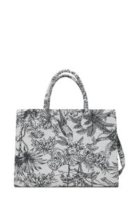 Bolsa de tela gris con estampado botánico y animal en negro, dos asas cortas y una correa de hombro removible. Forma rectangular.