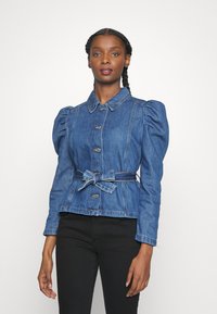 ONLY Petite - ONLJULES BELT - Camisa - medium blue denim Imagen en miniatura 1