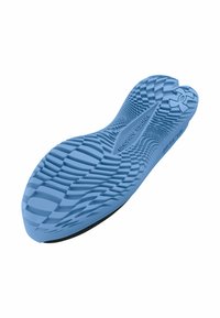 Semelle en caoutchouc bleue avec un motif de grip texturé, bout pointu et dessous noir ; présente un petit logo au niveau du talon.