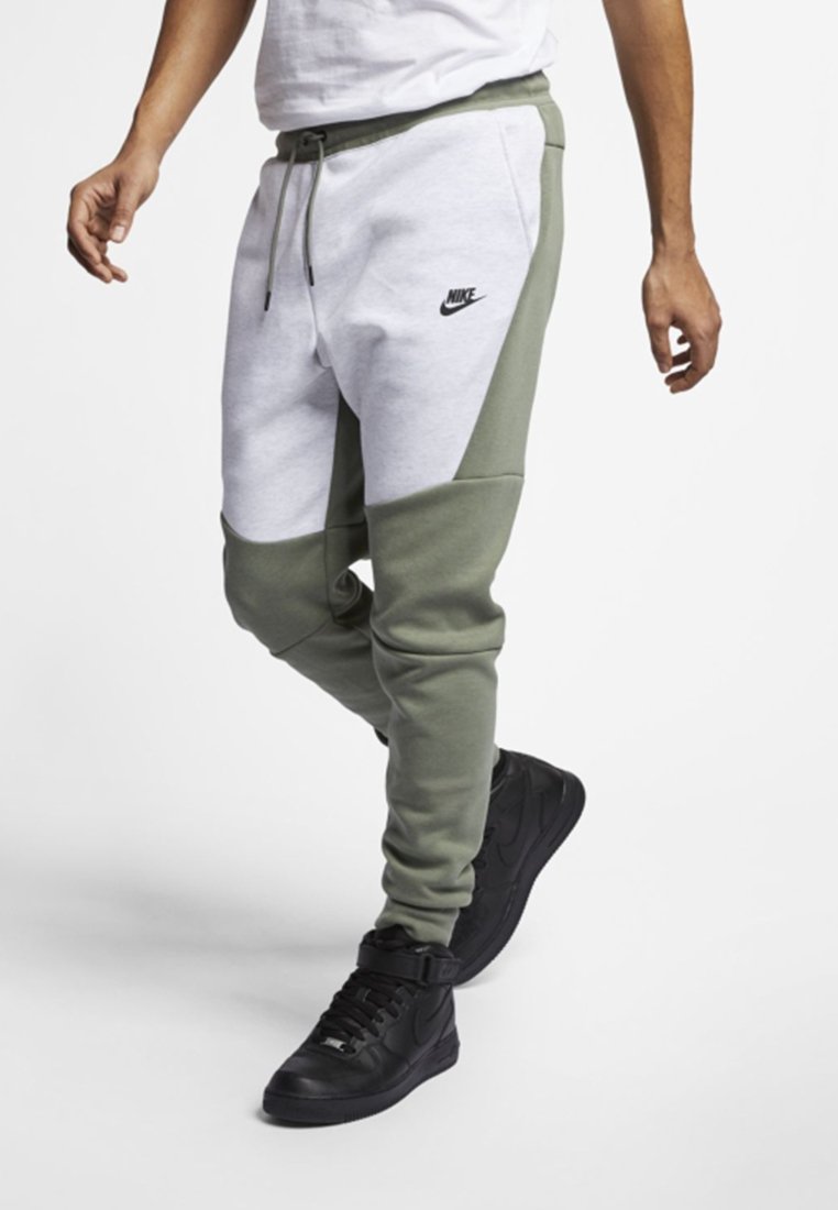 white nike tech joggers