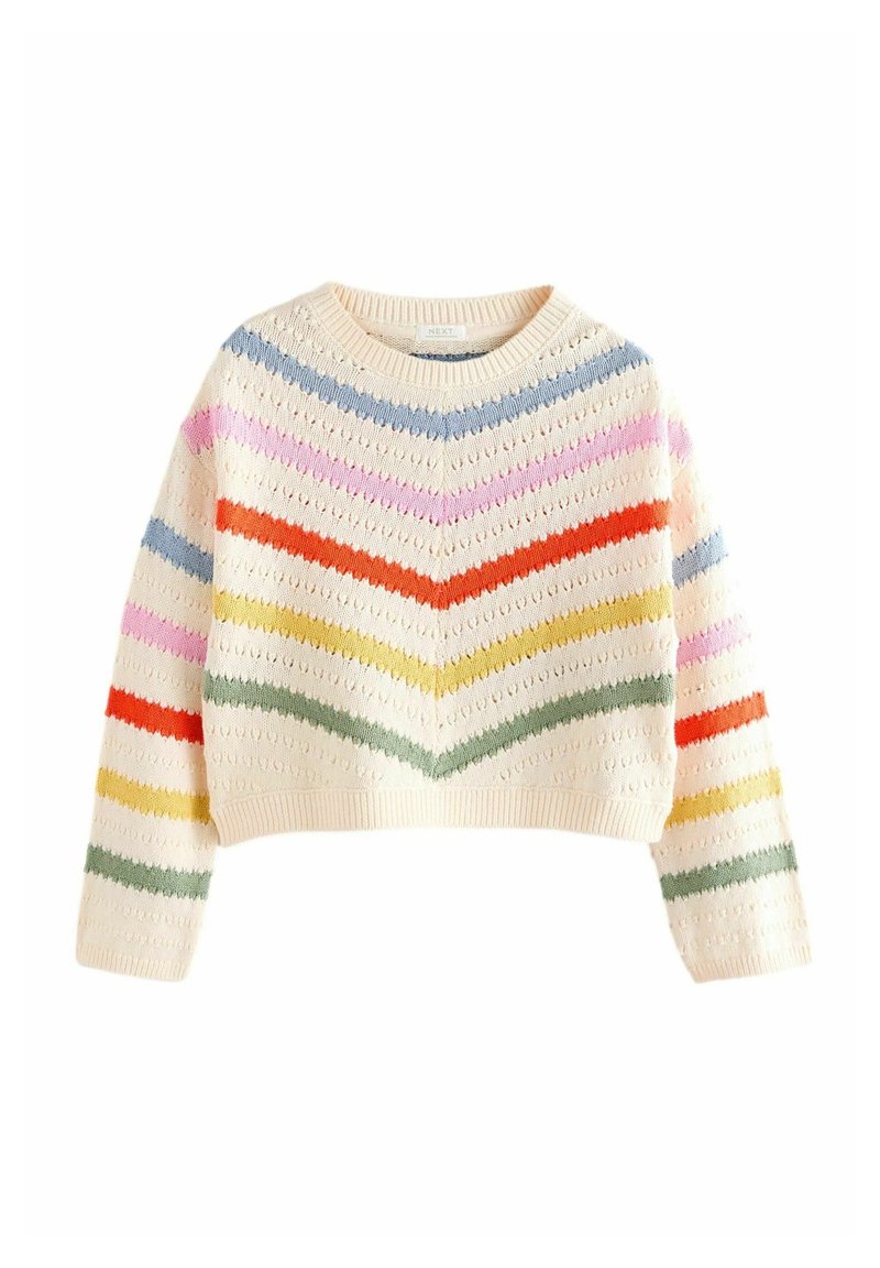 Pull tricoté crème avec un motif chevron aux rayures bleues, roses, rouges, jaunes et vertes, avec des manches longues et un col côtelé.