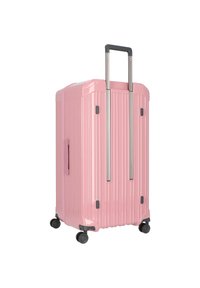 Maleta rígida rosa con estrías verticales, asa metálica retráctil, cuatro ruedas, asa lateral y detalles de goma.