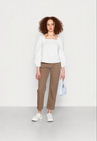 ONLY ONLAGNES  QUARE NECK BLOUSE - Camisola de manga comprida - cloud dancer cashmere blue