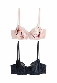 Două sutiene sunt expuse. Cel de sus este roz pal cu imprimeu floral și detalii din dantelă. Cel de jos este albastru închis, cu margini din dantelă și bretele ajustabile.