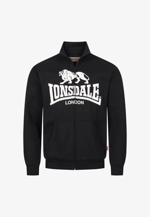 Sort zip-up hoodie lavet af bomuldsblanding, med et løve-logo og brandnavn i hvid skrift. Ribbet manchetter og kant, inkluderer forlommer.
