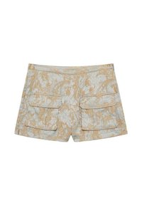 Pantalones cortos de color beige y azul claro con un estampado, dos bolsillos frontales, tela texturizada y un diseño ajustado. Adecuados para un uso casual.