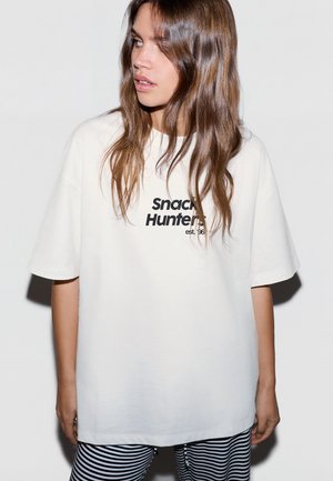 Bershka - T-shirt z nadrukiem