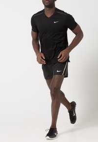 Nike Performance Sportovní kraťasy - black