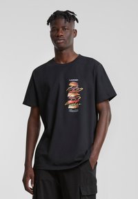 Mister Tee A BURGER  - Potiskana majica - black