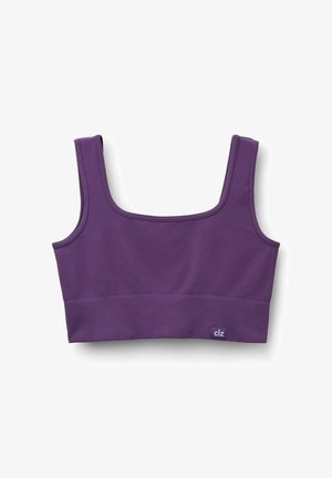 Sostén deportivo morado con escote cuadrado, tirantes anchos y textura acanalada. Cuenta con una etiqueta de logo en la parte inferior izquierda.