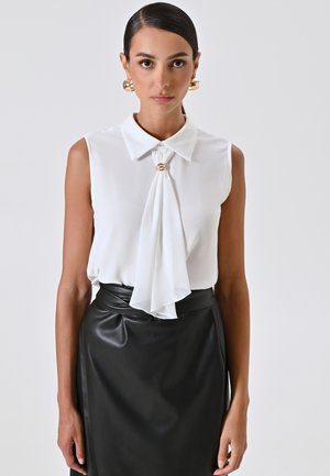 Top - white