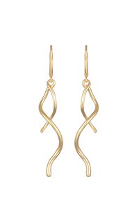 Ohrringe in Goldton mit einem verdrehten Design und einer fließenden, langen Form. Das Metall hat eine glatte, polierte Textur und einen minimalistischen Stil.