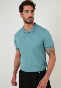 Buratti SLIM FIT - Polokošeľa - light blue
