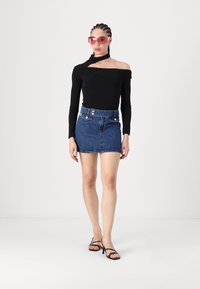 Gina Tricot CUT OUT - Hosszú ujjú felső - black