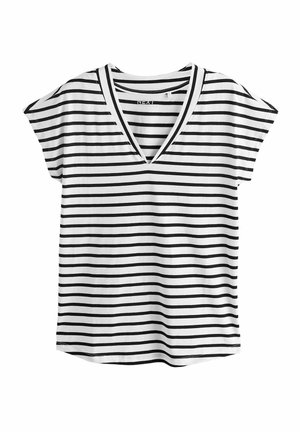 Biała koszula z krótkim rękawem w czarne poziome paski, z głębokim dekoltem w kształcie litery V, rozłożona na płasko na białym tle.