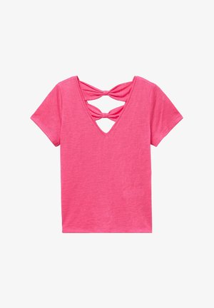 Różowy top z krótkim rękawem, dekolt w kształcie litery V oraz dwoma poziomymi kokardkami z tkaniny na karku.