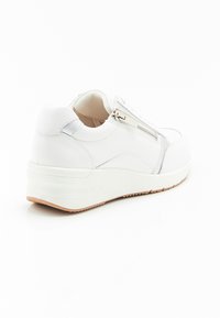 Damart AMORTYL - Sneakers basse - blanc