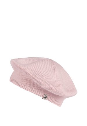 Light pink knitted beret with a small fabric tag featuring a logo on the ribbed edge.