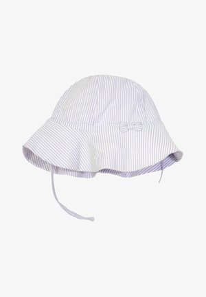Purpura un baltām svītrām izstrādāts bucket cepure ar plašu malu, mīkstu audumu un dekoratīvu loku sānos. Iekļautas zoda siksnas.