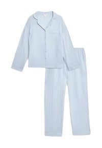 Ljust blå pyjamasset tillverkat av texturerat tyg. Inkluderar knäppbar långärmad topp med bröstficka och matchande byxor med elastisk midja.