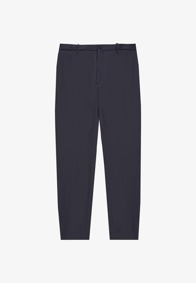 Dunkelblaue Hosen aus glattem Stoff, mit einem vorderen Knopfverschluss, Gürtelschlaufen und tapered Beinen ohne sichtbare Muster.