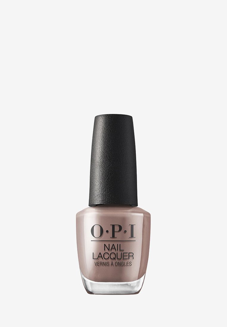 OPI nagellak in een lichte beige tint, vierkante glazen fles met een ronde zwarte dop, gladde glanzende oppervlakte, gelabelde voorkant.
