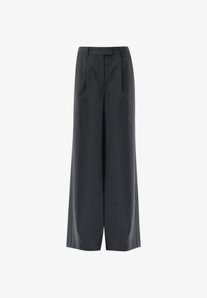 Graue weit geschnittene Hosen mit hoher Taille, gefaltetem Frontbereich und glatter Stoffstruktur. Maßgeschneiderter Schnitt mit einem sanften Finish.