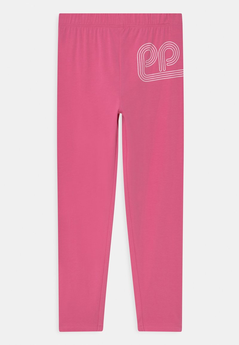 Leggings cor-de-rosa feitos de material suave, apresentando uma textura lisa, cintura elástica e um logotipo geométrico branco no lado esquerdo.
