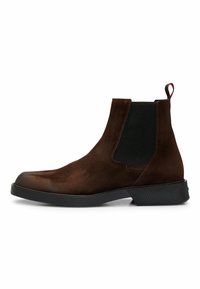 Unselected, dark brown one