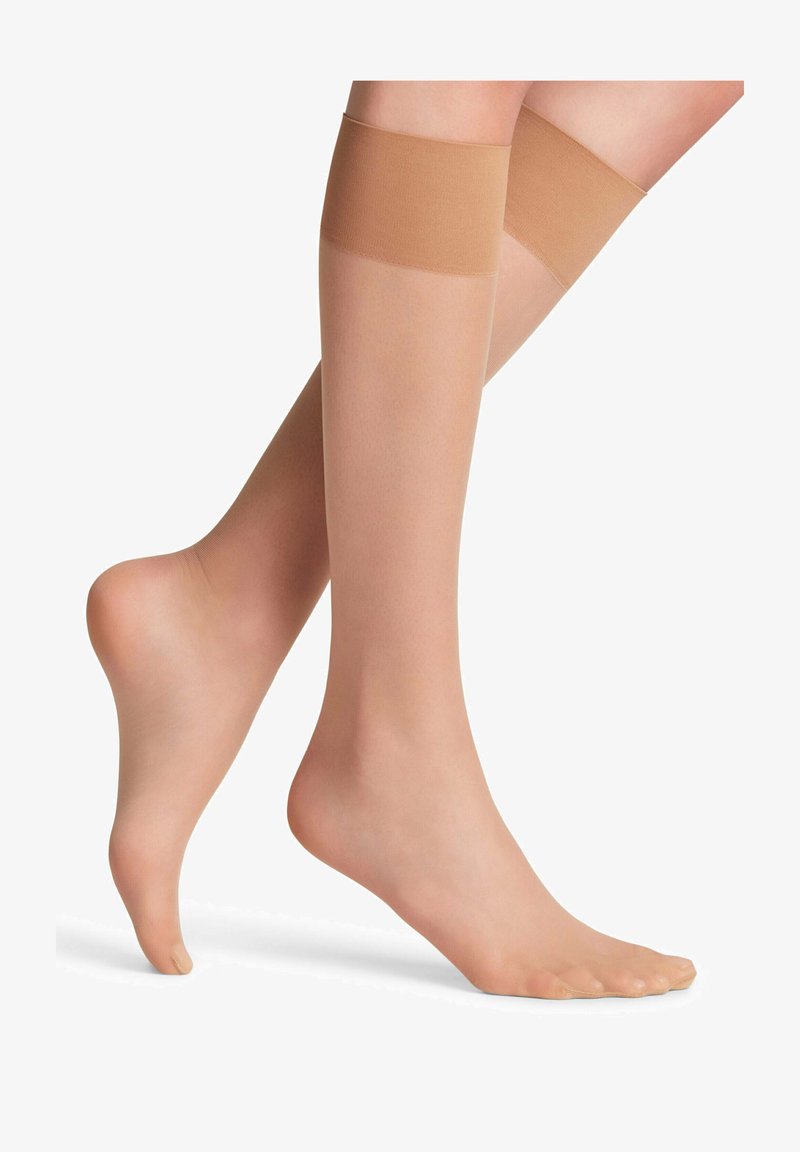 Beige, transparente überkniehohe Strümpfe mit glatter Textur, abwechselnd gerippten und elastischen Bändern am oberen Rand sowie offener Zehenpartie.