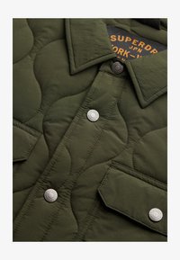 No seleccionado, surplus goods olive green