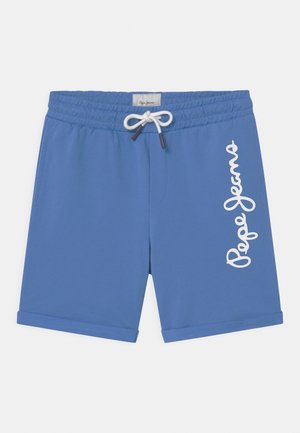 Shorts de sport bleus avec une taille élastique, cordon de serrage blanc et logo Pepe Jeans en écriture cursive sur le côté gauche. Texture de tissu lisse.