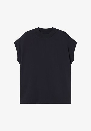T-shirt noir en coton avec des manches courtes à épaule tombante et un col rond. Texture lisse avec une coupe décontractée et sans motifs visibles.