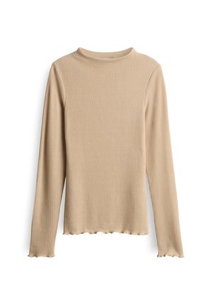 Beige, geripptes Langarmshirt mit rundem Halsausschnitt und Lattichsaumverzierung an den Bündchen und dem unteren Rand, auf weißem Hintergrund präsentiert.