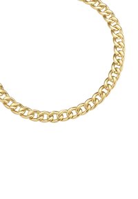 Auksinė metalinė grandinėlė, pasižyminti tarpusavyje susijungusiomis ovaliomis grandinėmis, lygia tekstūra ir vienodu storiumi, priešais baltą foną.