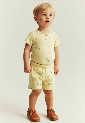Newbie, RIBBED 2-PIECE SET UNISEX - Shorts - yellow