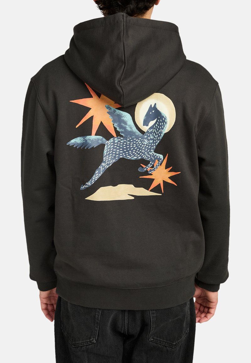 Felpa grigia scura in cotone, con un grande disegno stampato di un cavallo alato blu e esplosioni arancioni sul retro.