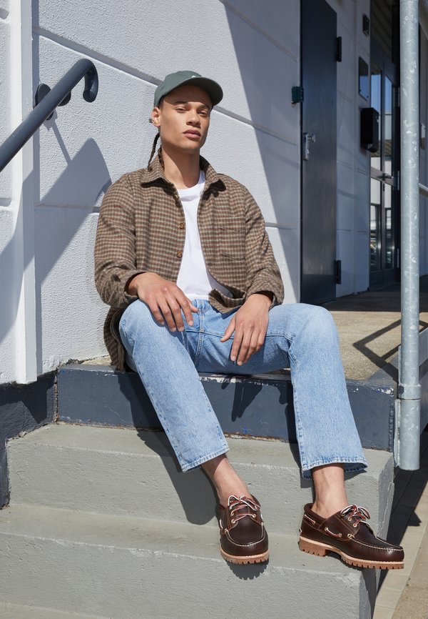 AUTHENTICS 3 EYE CLASSIC - Boat shoes - braun