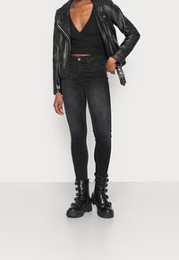 ONLY Langarmshirt - black