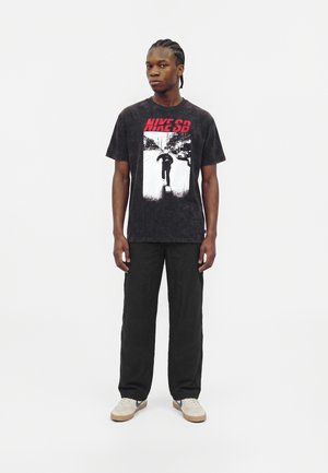 Nike SB, TEE UNISEX - Тениска с щампа - black
