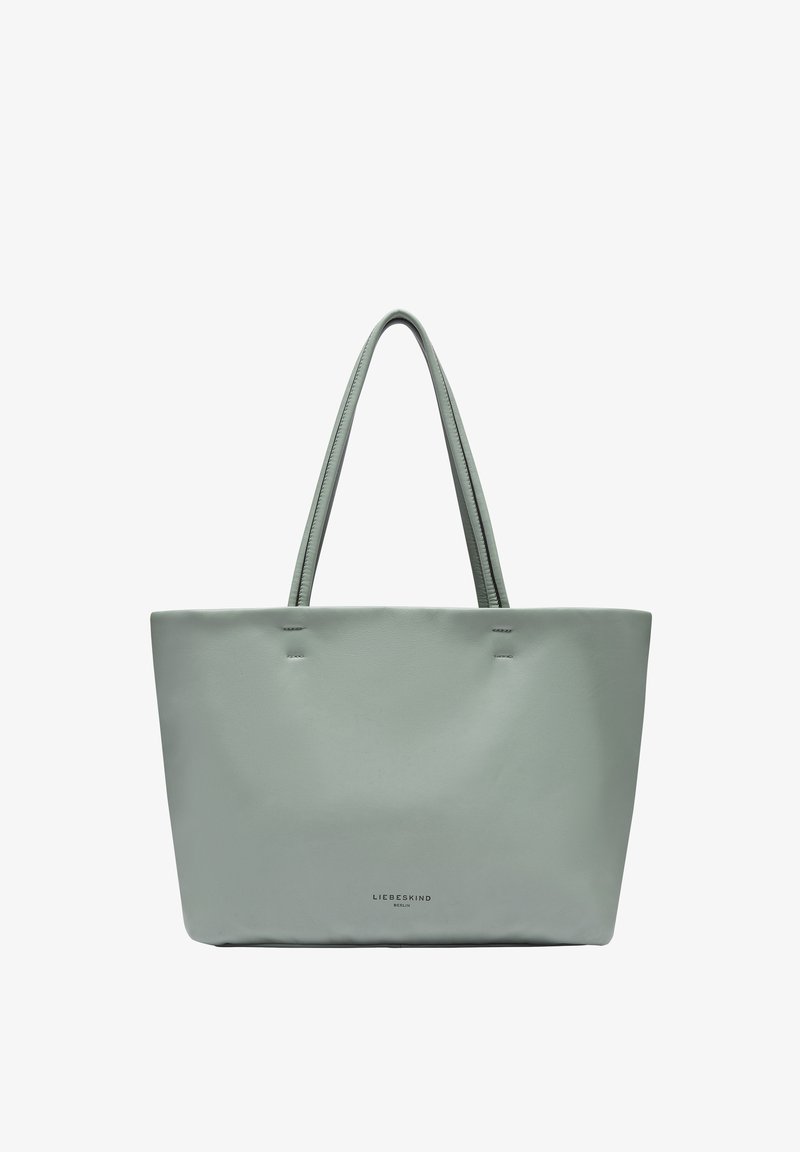 Grüne Ledertasche mit zwei stabilen Griffen, glatter Textur und gestickten Details. Mit einem prägten Logo am Boden.