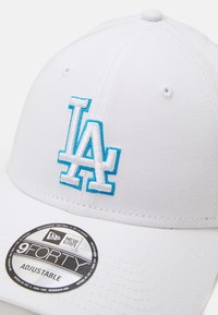 New Era TEAM OUTLINE 9FORTY® UNISEX - Gorra - white