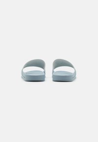 EA7 Emporio Armani UNISEX - Badsandal - full ice flow/white